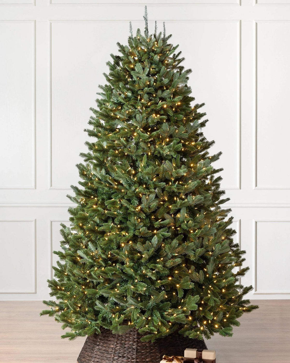 Balsam Hill 6.5ft Pre-Lit Fraser Fir Artificial Christmas Tree with LED Candlelight Clear Lights - Product image 1