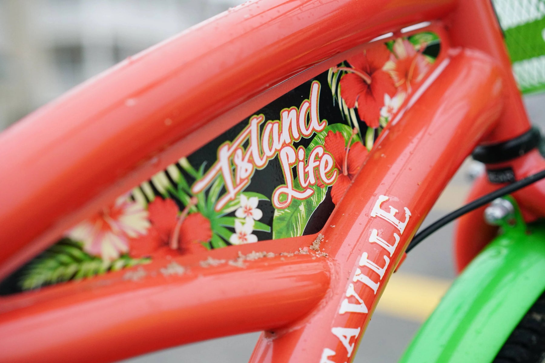 Margaritaville 24" Island Life Multi Speed Girl'S Bike, Coral/Green