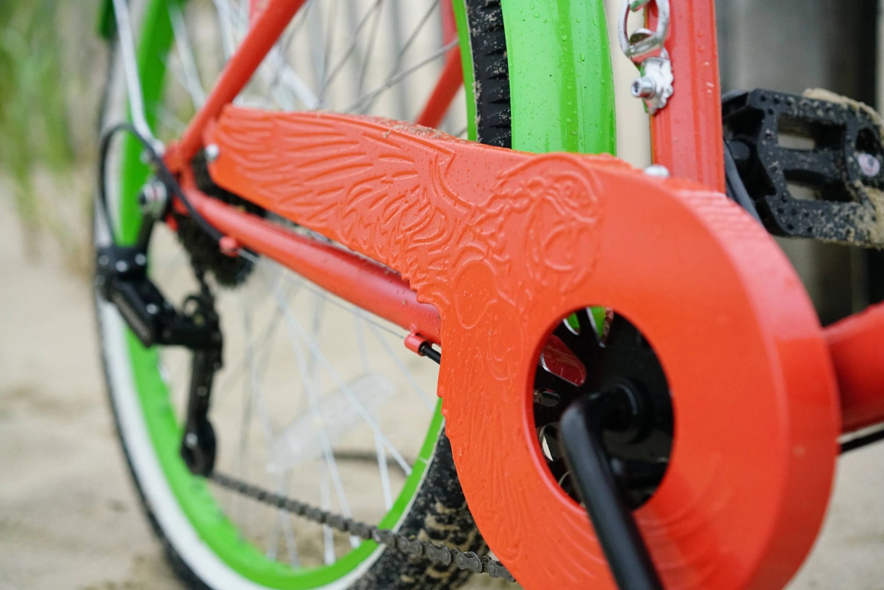 Margaritaville 24" Island Life Multi Speed Girl'S Bike, Coral/Green